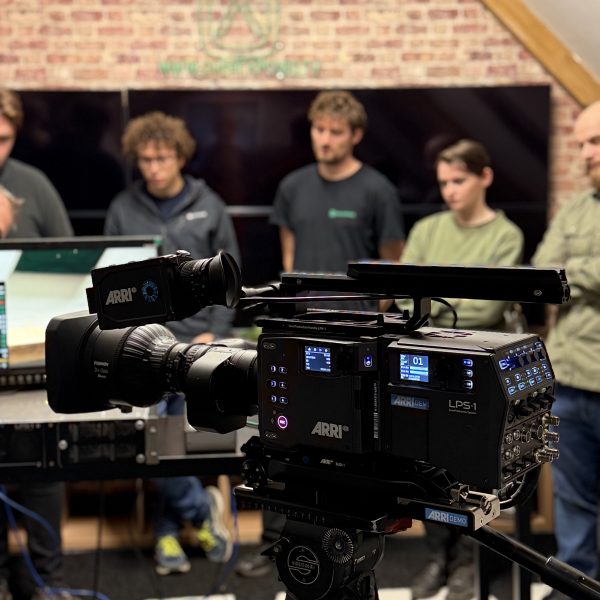 IMG_9325-600x600 Home