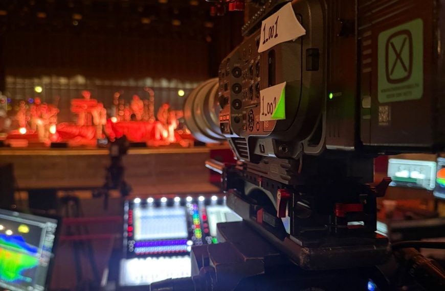 WhatsApp-Image-2025-11-03-at-19.13.52_3bc7193a-870x570 LIVE STREAMING