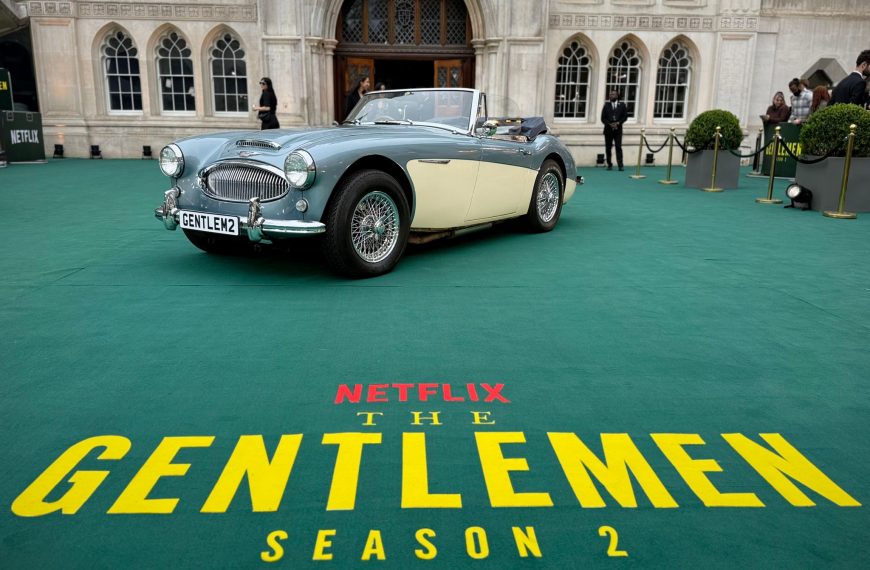 🎬 Behind the scenes on “The Gentlemen” Season 2
